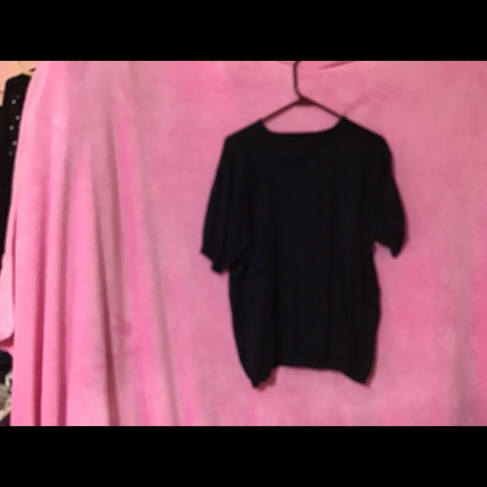 Black tee shirt w/sparkly like things sewn in